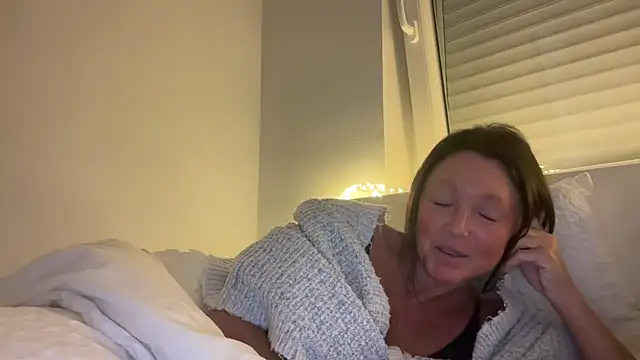 AnnaSophiaX online show from 12-02-25, 12:11