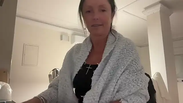 AnnaSophiaX online show from 12-02-25, 08:54