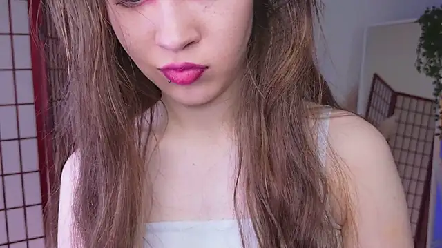 SilentLily online show from 12-18-25, 09:07