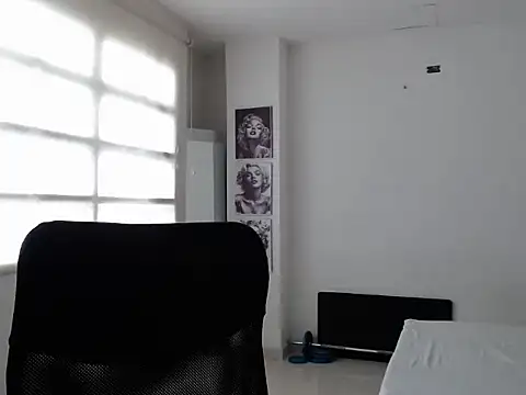 Annie Cervantez online show from 01-13-26, 03:27