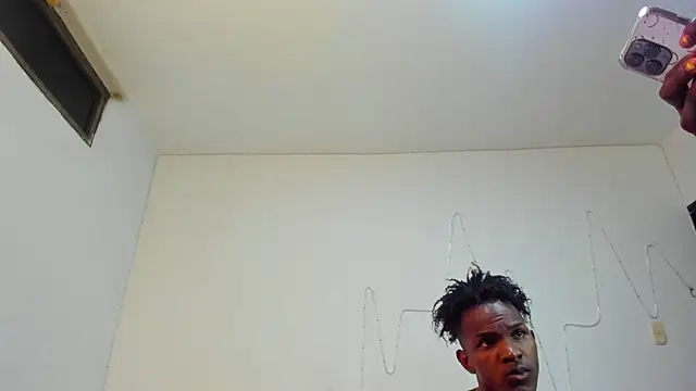 Snapshot of demonychloe chatting on 07-02-26, 11:11 demonychloe online show from 07-02-26, 11:11