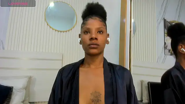 Snapshot of Afro_Luna chatting on 07-11-26, 10:59 Afro Luna online show from 07-11-26, 10:59