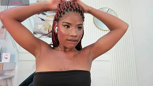 Snapshot of Afro_Luna chatting on 12-15-25, 11:27 Afro Luna online show from 12-15-25, 11:27