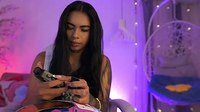 MeganLowell online show from 03-12-26, 07:18