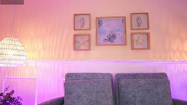 MeganLowell online show from 04-28-26, 07:07