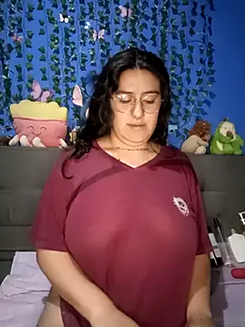 Snapshot of Mailly_Gabby chatting on 11-24-25, 10:43 Mailly Gabby online show from 11-24-25, 10:43