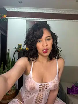 Esmerald 1111 online show from 02-18-26, 10:12