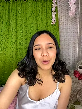 Esmerald 1111 online show from 11-28-25, 10:48