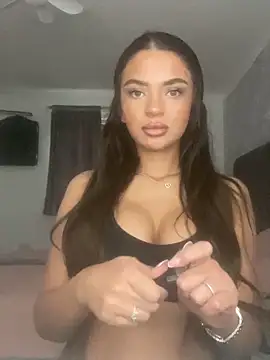 HazelBeautx online show from 11-20-25, 10:05