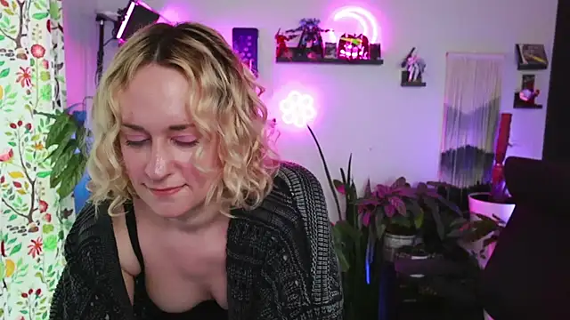 xzoeyryanx online show from 04-14-26, 06:24