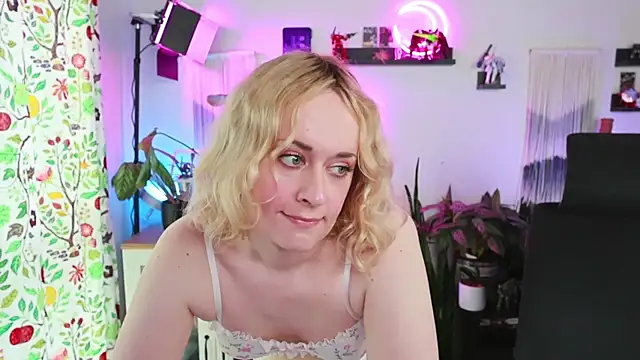 xzoeyryanx online show from 05-15-26, 06:28