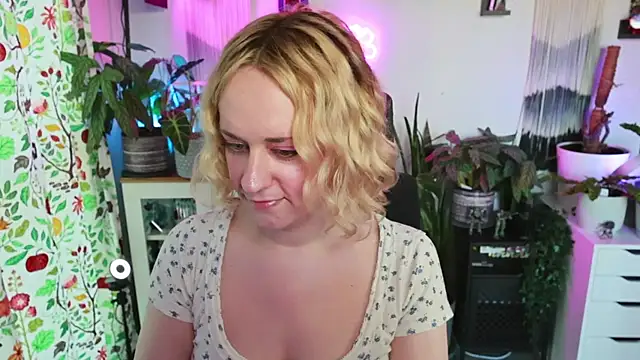 xzoeyryanx online show from 05-03-26, 05:16