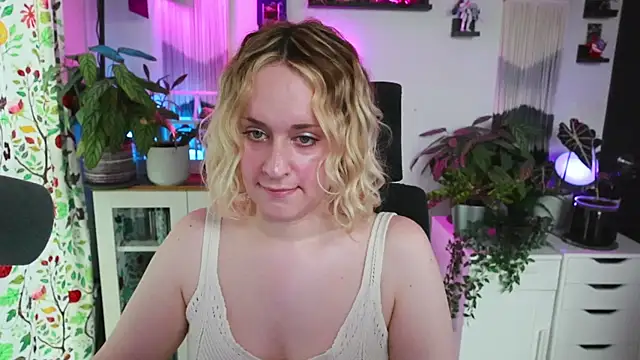 Snapshot of xzoeyryanx chatting on 07-17-26, 04:48 xzoeyryanx online show from 07-17-26, 04:48