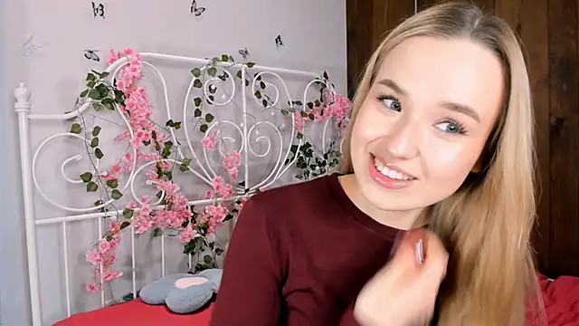 KristleKirst online show from 11-21-25, 11:20