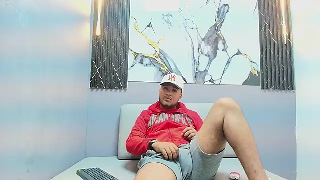 Snapshot of PAUL_GLENN1 chatting on 11-18-25, 07:17 PAUL GLENN1 online show from 11-18-25, 07:17