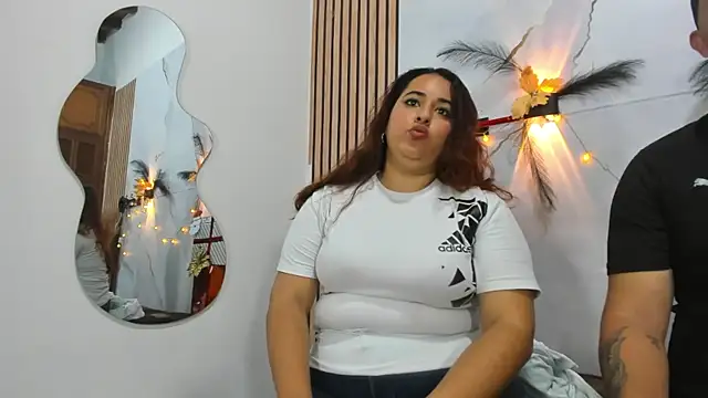 RileyNora online show from 11-19-25, 02:06