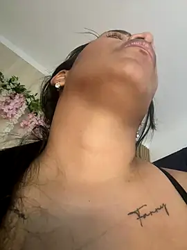 ArielleMillerr- online show from 01-05-26, 05:49