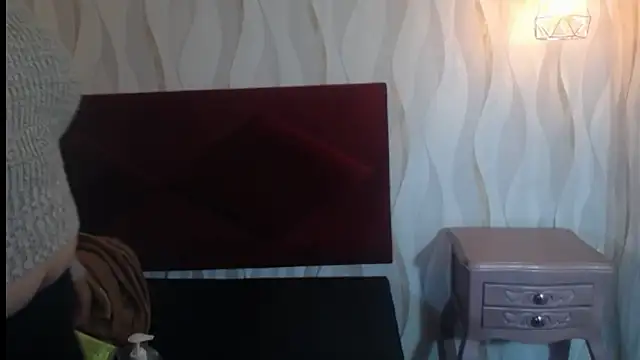 danna garza online show from 12-14-25, 04:40