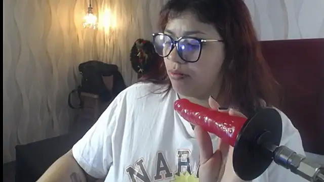 danna garza online show from 12-16-25, 04:50