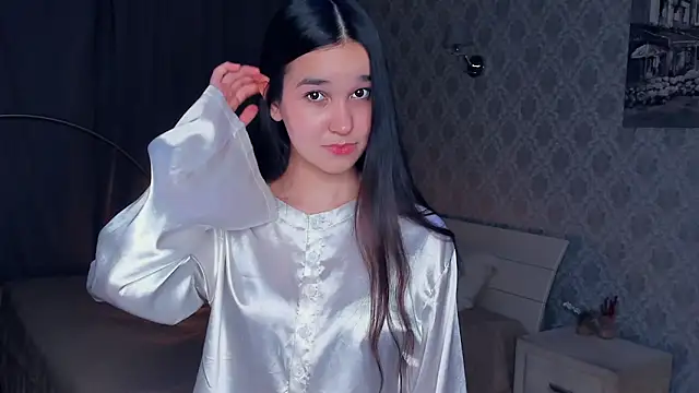 MeliaMelchiori online show from 11-29-25, 09:15