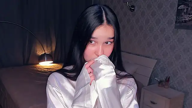 MeliaMelchiori online show from 11-30-25, 10:10