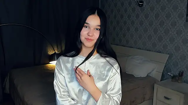 MeliaMelchiori online show from 11-28-25, 01:50