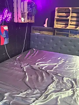 Shy-Ivy online show from 12-02-25, 11:17