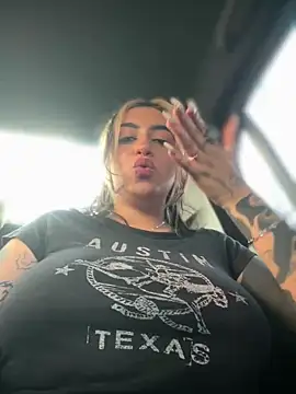 VeloraVyxen  online show from 11-22-25, 09:02