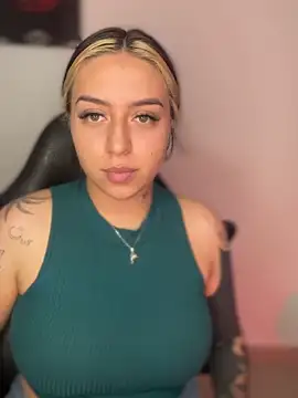 VeloraVyxen  online show from 11-26-25, 01:27