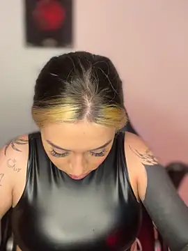 VeloraVyxen  online show from 12-03-25, 01:50