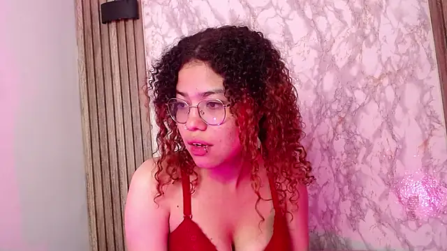 Annie Chers online show from 11-18-25, 04:16