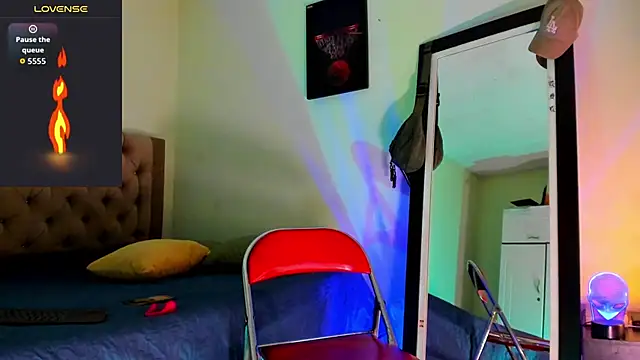 blorelopez online show from 12-04-25, 02:16