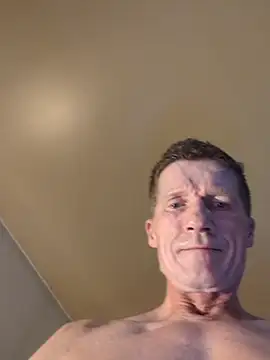 Snapshot of davedonny093 chatting on 11-22-25, 11:31 davedonny093 online show from 11-22-25, 11:31