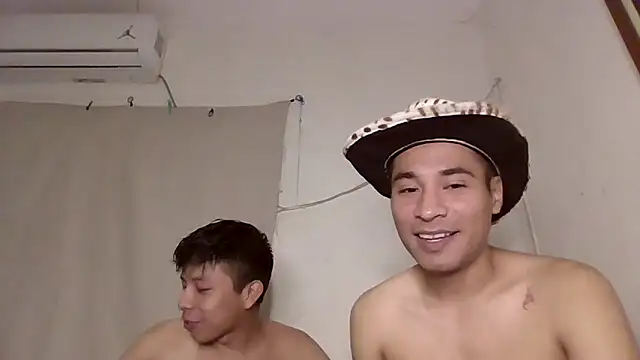 Snapshot of miguelgomher chatting on 02-14-26, 08:36 miguelgomher online show from 02-14-26, 08:36