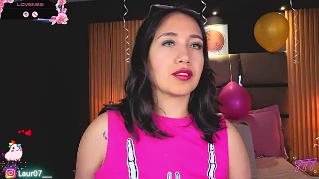 Lauroberts7 online show from 03-16-26, 03:47