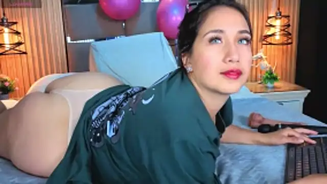 Lauroberts7 online show from 03-13-26, 03:33