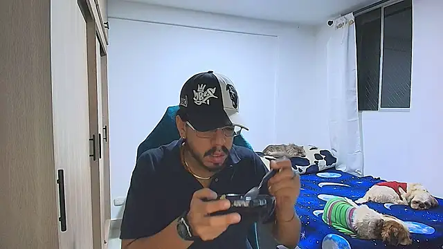 naitt  online show from 12-15-25, 04:07