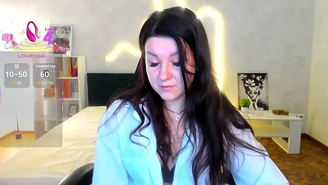 still  her online show from 01-07-26, 01:32