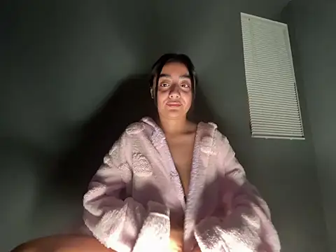 reinaass online show from 03-30-26, 08:05