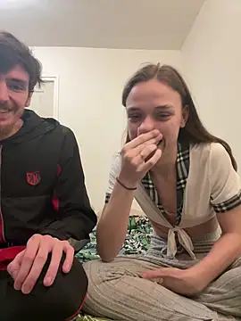 Snapshot of DuoDesir1 chatting on 02-15-26, 07:35 DuoDesir1 online show from 02-15-26, 07:35