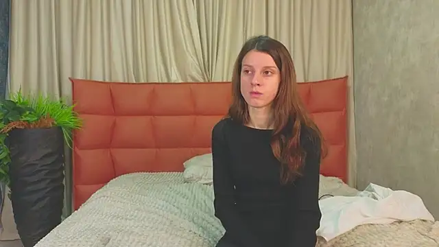 VelvetNyxen online show from 12-18-25, 02:43