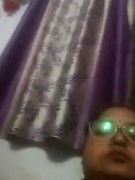 Snapshot of Simran62 chatting on 01-11-26, 05:42 Simran62 online show from 01-11-26, 05:42