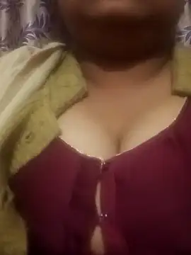 Snapshot of Simran62 chatting on 01-07-26, 05:29 Simran62 online show from 01-07-26, 05:29