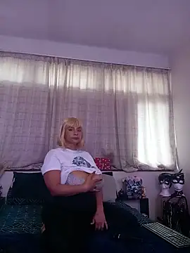 LaReineCleo online show from 05-29-26, 10:32