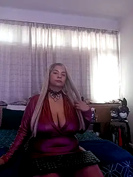 LaReineCleo online show from 05-11-26, 10:16