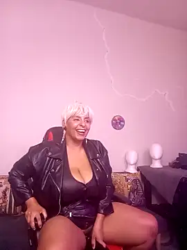 LaReineCleo online show from 04-20-26, 10:18