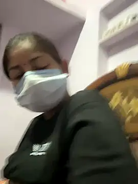 cutestpearl online show from 11-19-25, 06:13