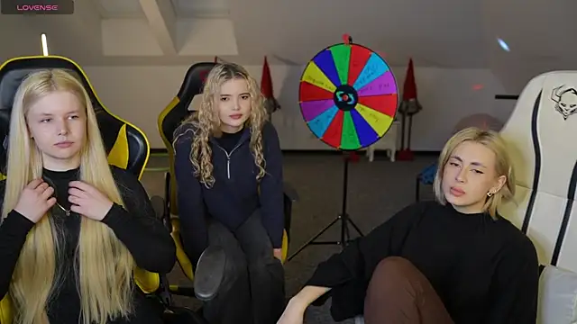 Kara cat online show from 12-05-25, 03:32