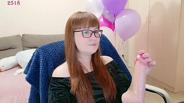 Foxy-lady online show from 05-31-26, 06:09