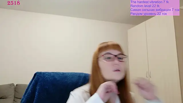 Snapshot of Foxy-lady chatting on 06-27-26, 12:33 Foxy-lady online show from 06-27-26, 12:33